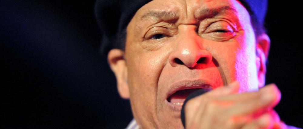 Der US-amerikanische Musiker und Sänger Al Jarreau am 07.07.2011 in Darmstadt