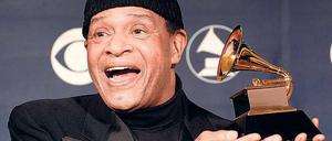 Der verstorbene Jazzsänger Al Jarreau bei den Grammys 2007. Er gewann den Preis für die beste Gesangsdarbietung.