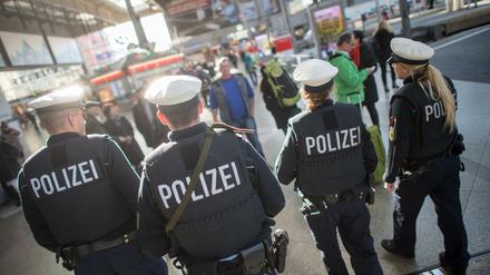 Polizisten im Dienst sind manchmal auch nur Opfer von Straftaten.