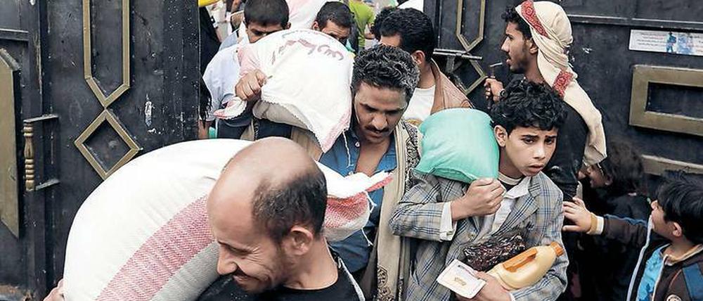 Hilfe gegen den Hunger. Millionen Jemeniten sind auf die Verteilung von Lebensmitteln angewiesen.