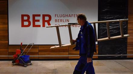Könnte die BER-Baustelle tatsächlich im Sommer 2018 ein Ende haben? Nach Tagesspiegel-Recherchen ist das unwahrscheinlich. 