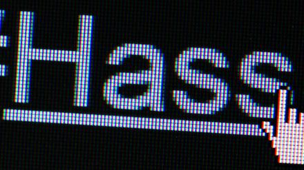 Hetze im Netz: Hashtag #Hass 