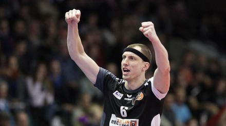 Ballfixiert. Felix Fischer, 33, hat mit dem SCC und den Volleys fünf deutsche Meisterschaften und je einmal den DVV-Pokal sowie den CEV-Cup gewonnen. 