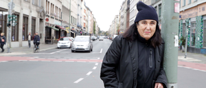  Reist am liebsten auf dem Papier. Die Schriftstellerin Emine Sevgi Özdamar, 75, in Kreuzberg. 