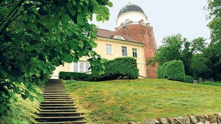 Burg Lenzen und der dazugehörige Park.