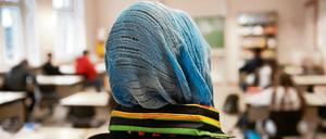 Die einen finden es ok, die anderen nicht: Lehrerinnen, die Kopftücher tragen