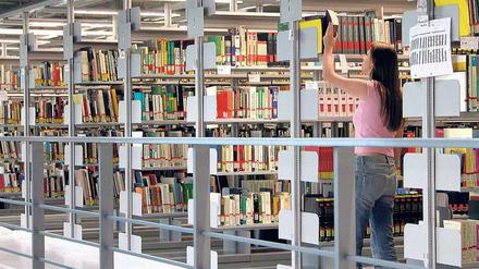 Wissenschaftseinrichtungen haben dem Großverlag Elsevier gekündigt - den Schaden haben Forscher, die nicht mehr an Literatur kommen, sagt unser Autor.