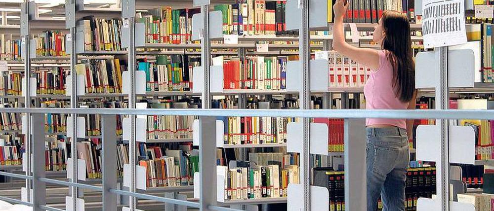 Wissenschaftseinrichtungen haben dem Großverlag Elsevier gekündigt - den Schaden haben Forscher, die nicht mehr an Literatur kommen, sagt unser Autor.