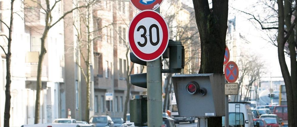 In der Schildhornstraße in Berlin-Steglitz wurden 25.504 Temposünder geblitzt. 