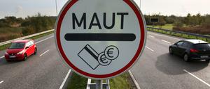 Das Gutachten des Wissenschaftlichen Dienstes des Bundestages hält die Pkw-Maut für rechtswidrig.