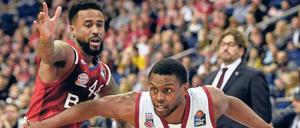 Kentucky gegen Kalifornien. Die US-Amerikaner Darius Miller von Bamberg (rechts mit Ball) und Bayerns Bryce Taylor trafen sich im Finale. 