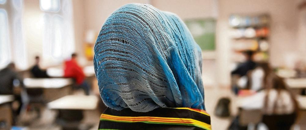 Stoff für Streit. Das Kopftuch entzweit die Berliner Politik.
