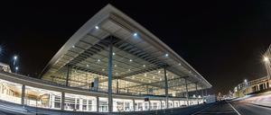 Noch arbeitet hier kaum jemand. Einstellungen für die geplante Eröffnung 2017 wurden verschoben.