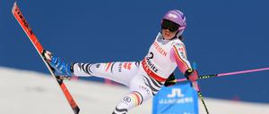 Ausgehebelt. Viktoria Rebensburg scheidet aus.