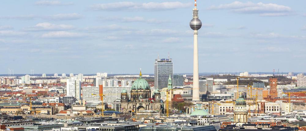 Stefan Evers bezweifelt, dass es in der Fragen des Leitplans unter den Parteien einen gemeinsamen Nenner gibt. Die Grüne Antje Kappek sieht ihn in einer Gestaltungssatzung, die den Fernsehturm als Höhenbegrenzung festlegt. 
