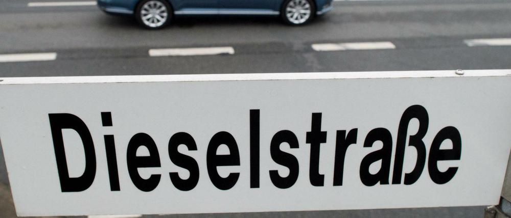 In Wolfsburg ist eine Straße nach Rudolf Diesel benannt. Doch eine Zukunft hat der von ihm erfundene Dieselmotor nicht mehr.
