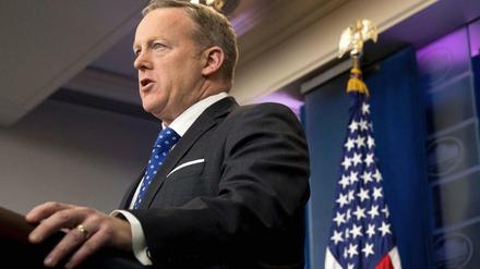 Der Pressesprecher des Weißen Hauses, Sean Spicer, am 21.02.2017 im Weißen Haus während der täglichen Pressekonferenz.