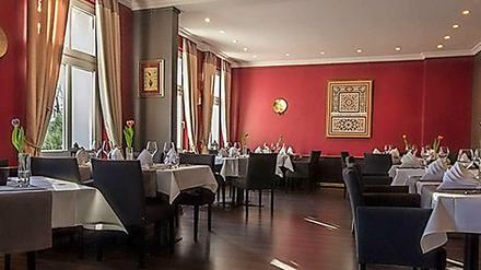 Die Räume haben in Rot und Grau mit goldenen Leuchten und dunklem Parkett den Muff der Nachwendejahre abgestreift, in Waidmannslust wird modern türkisch-orientalisch gekocht: im "Morgenland".