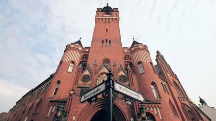 Steiles Gehäuse. Im Rathaus Köpenick will man es nicht zu bunt treiben. Deshalb soll jetzt das Fotoklub Forum Berlin nach mehr als 20 Jahren nicht mehr dort stattfinden. 