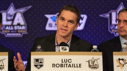 Luc Robitaille ist nicht mehr nur bei den Kings, sondern auch bei den Eisbären aktiv.