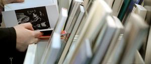 Welche Bücher verkaufen sich wann am besten? Aktuell brummt das Segment der "Mir doch wurscht"-Bücher. 