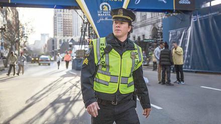 Immer dort, wo die Action ist. Mark Wahlberg spielt einen Polizisten, der nach den Detonationen zum Helden wird.