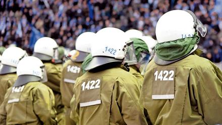 Die Polizei war von den Krawallen vor dem Spiel völlig überrascht.