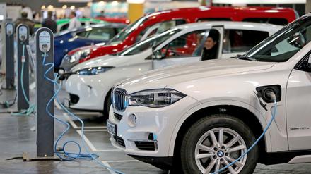 Die von China geplante Quote für E-Autos wird offenbar entschärft.