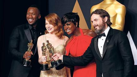 Die vier Gewinner in den Darsteller-Kategorien: Mahershala Ali, Emma Stone, Viola Davis, Casey Affleck (v. l.)