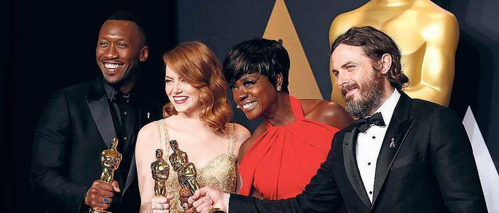 Die vier Gewinner in den Darsteller-Kategorien: Mahershala Ali, Emma Stone, Viola Davis, Casey Affleck (v. l.)
