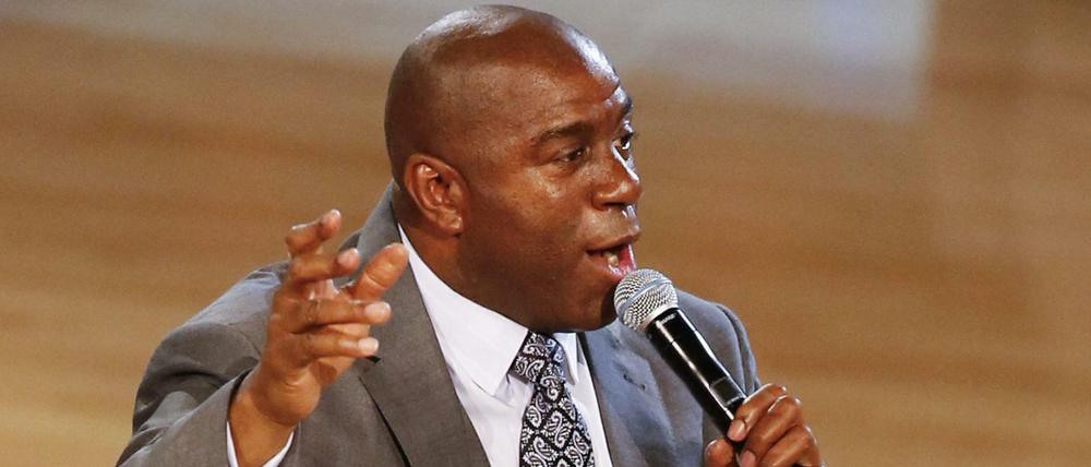 Magic Johnson soll seine Lakers wieder in die Erfolgsspur bringen.