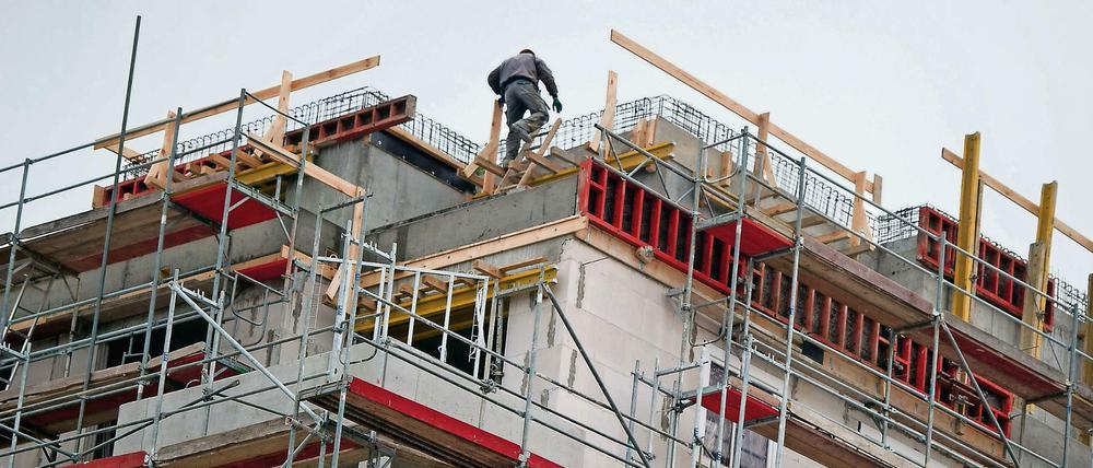 Vor allem in den Ballungszentren wird derzeit gebaut. Vielerorts mangelt es an Wohnraum.