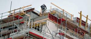 Vor allem in den Ballungszentren wird derzeit gebaut. Vielerorts mangelt es an Wohnraum.