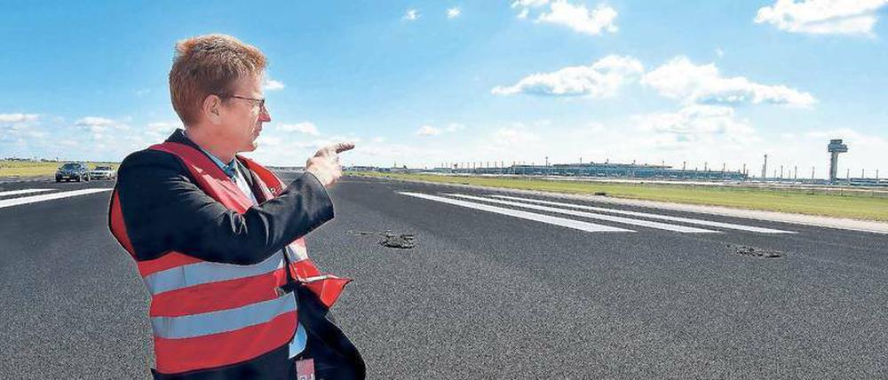 Auf der Startbahn steht er schon mal. Macht BER-Chef Karsten Mühlenfeld nun auch den Abflug?