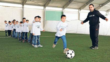 Wege zu den Menschen in Not. Mit Unicef organisiert das Goethe-Institut Beirut ein Turnier für syrische und libanesische Kinder.