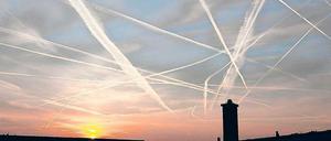 Weniger Flugzeuge für mehr Klimaschutz. Das hat das Bundesverwaltungsgericht in Österreich im Fall der Erweiterung des Wiener Flughafens entschieden.