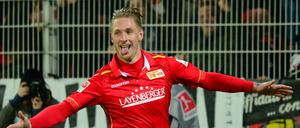 Unions Sebastian Polter feiert den Treffer zum 1:0 gegen Würzburg. 