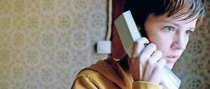 Ich liege tot in der Badewanne! Als „Wiedergängerin“ versucht Kato (Lynn Van Royen), Kontakt zu ihrer Familie aufzunehmen. 