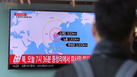 Abschuss nordkoreanischer Raketen: Bericht im südkoreanischen Fernsehen 