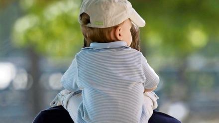 Die Väter wollen mehr Teilhabe an der Kinderfürsorge. Manche jedenfalls. Aber es werden offenbar mehr.