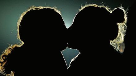 Konversionstherapien geben vor Homosexualität heilen zu können - wofür es keinerlei Nachweise gibt.