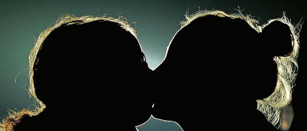 Konversionstherapien geben vor Homosexualität heilen zu können - wofür es keinerlei Nachweise gibt.