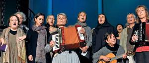 Vielstimmig. Die Chorsängerinnen von „Canto e Terra“ treten am 8. März in der St.-Johannis-Kirche in Moabit auf.