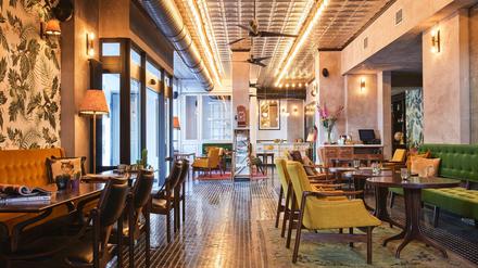 Im Retro-Stil. Den "Social Space" im Erdgeschoss des Hotels hat die israelische Designerin Alona Eliasi eingerichtet.