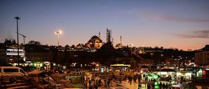 "Spirit of Istanbul" in Berlin: Neben Mezze, Raki und Musik ging es auch um Politik.