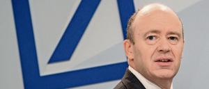 John Cryan macht ernst. Er will frisches Kapital einsammeln und den Konzern umbauen.