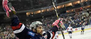 Zwei Mal ging das ja schon. Darin Olver und die Eisbären gewannen beide Heimspiele gegen die Adler in dieser Saison.