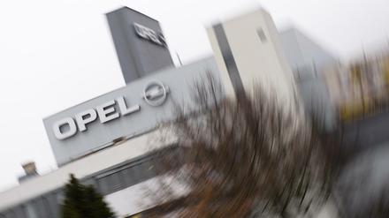 Das Werk der Adam Opel AG, aufgenommen am 06.03.2017 in Eisenach (Thüringen). Der französische Autokonzern PSA hat sich mit dem Opel-Mutterkonzern auf eine Übernahme von Opel für rund 1,3 Milliarden Euro verständigt. (Hinweis: Die Kamera wurde während der Aufnahme gedreht) 