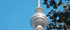 Der Fernsehturm versorgt die Berliner nicht nur mit digitalen TV-Programmen, sondern auch mit UKW-Radio und DAB+.