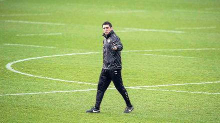 Wohin geht’s? Tayfun Korkut nimmt in Leverkusen das Training auf.
